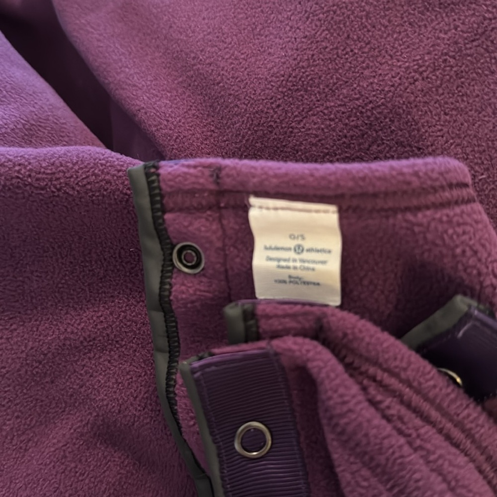 💕 Cozy Lululemon Vinyasa Scarf💕 - Picture 4 of 5